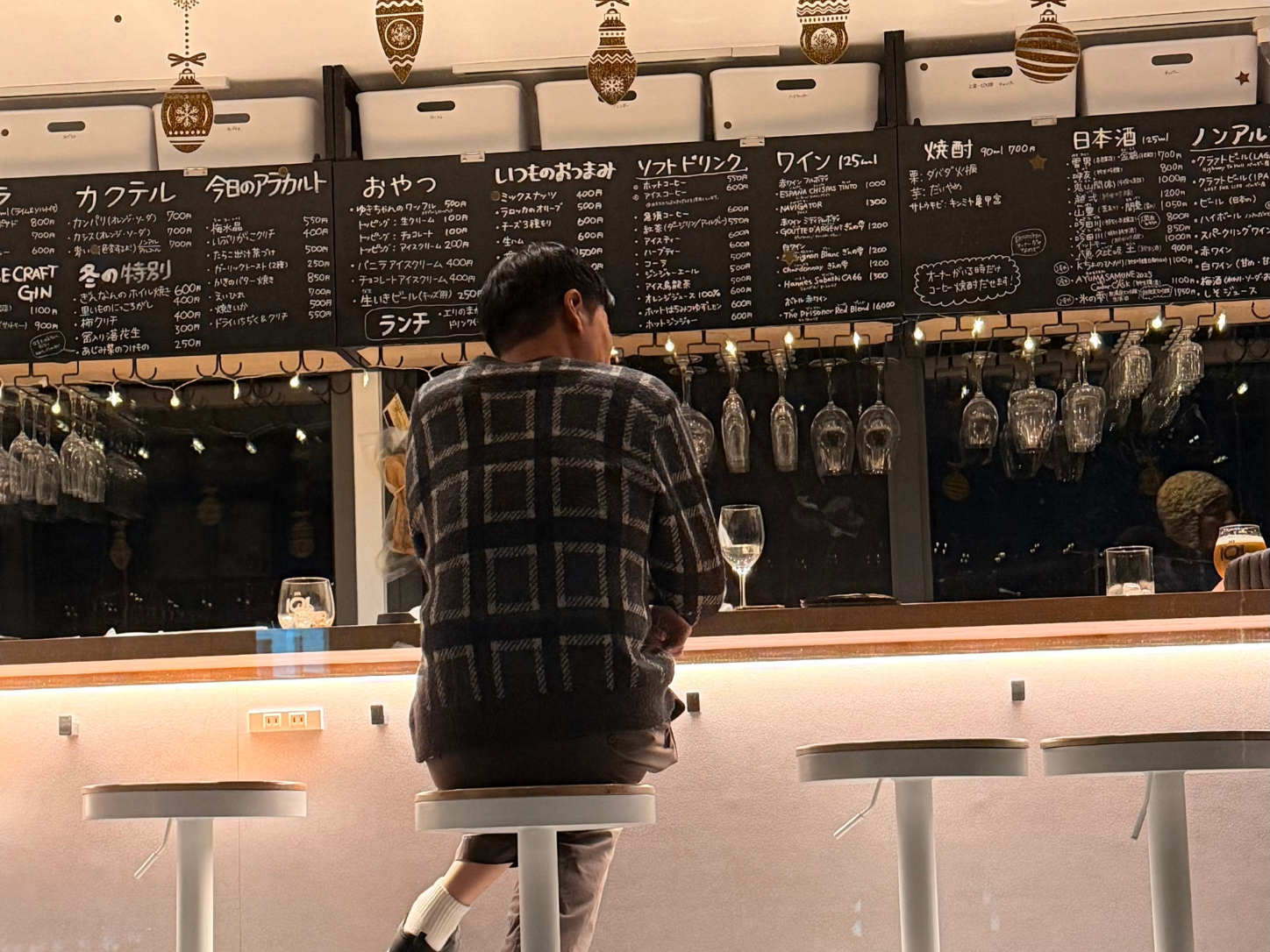 BAR101の09「お1人様大歓迎」の写真
